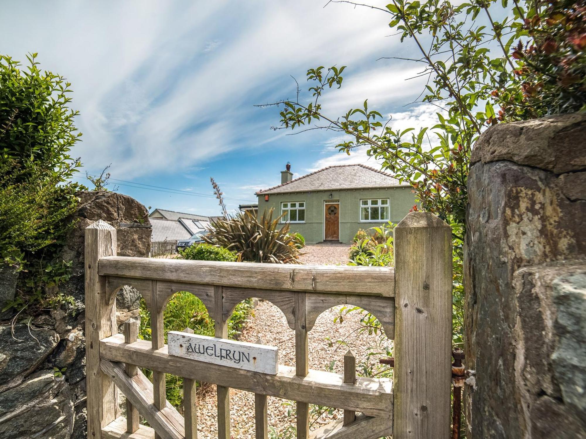 Holiday home Awelfryn Abererch